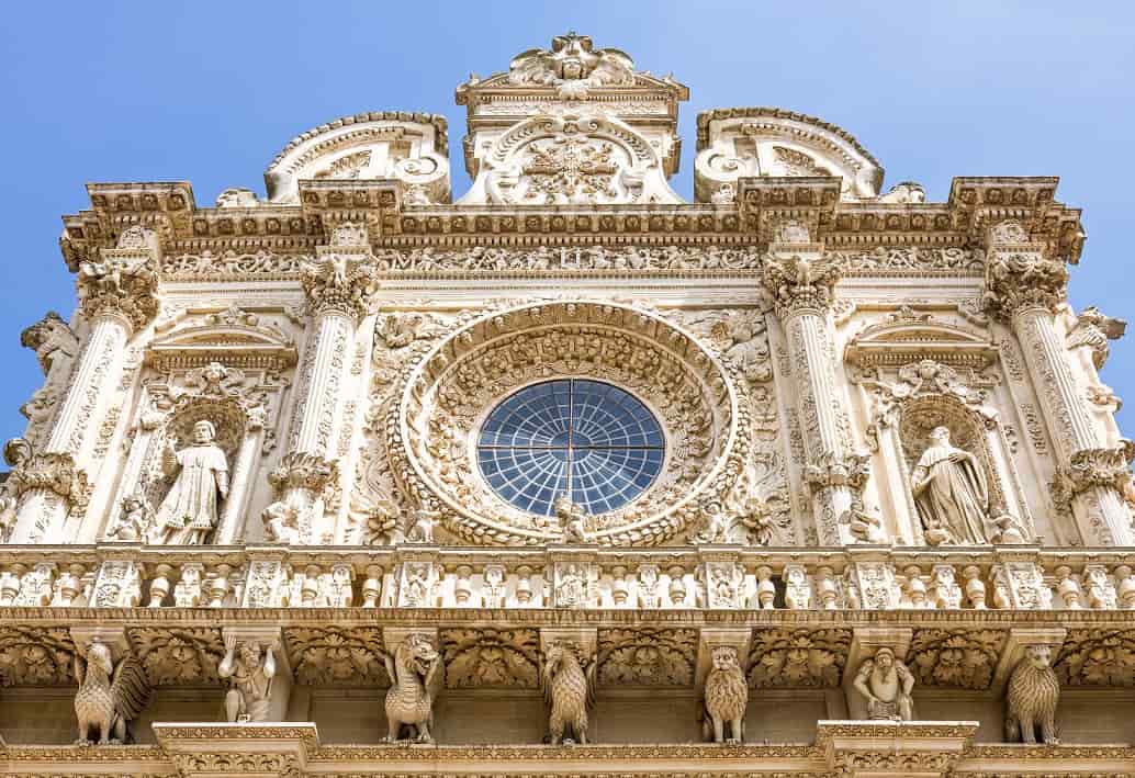 Facciata superiore di Santa Croce a Lecce