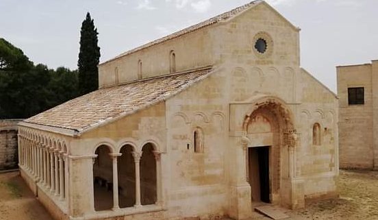 Facciata di Santa Maria di Cerrate