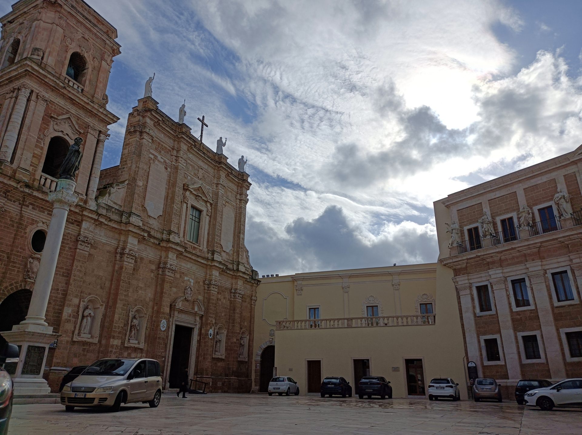 Piazza Duomo a Brindisi